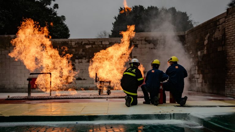 Formation incendie en entreprise : réglementation et obligations légales